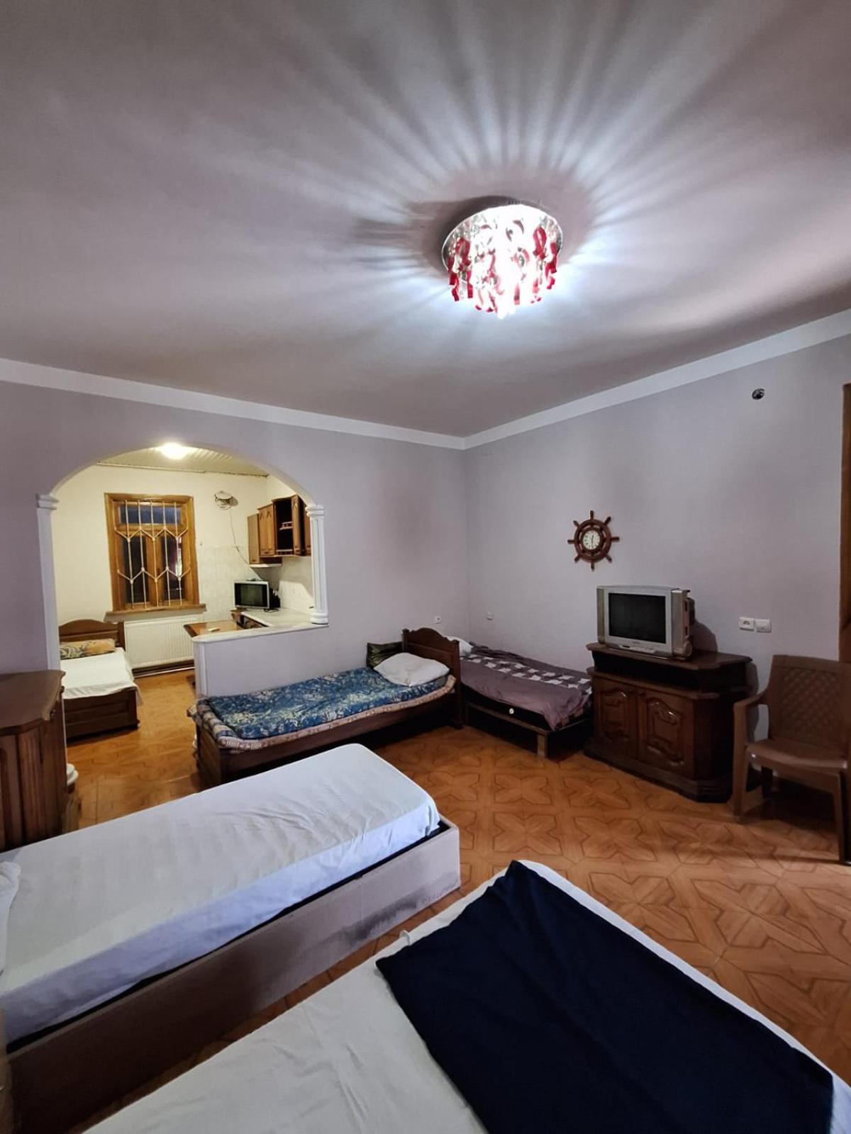 Nino And Ali Apartment Batumi Luaran gambar
