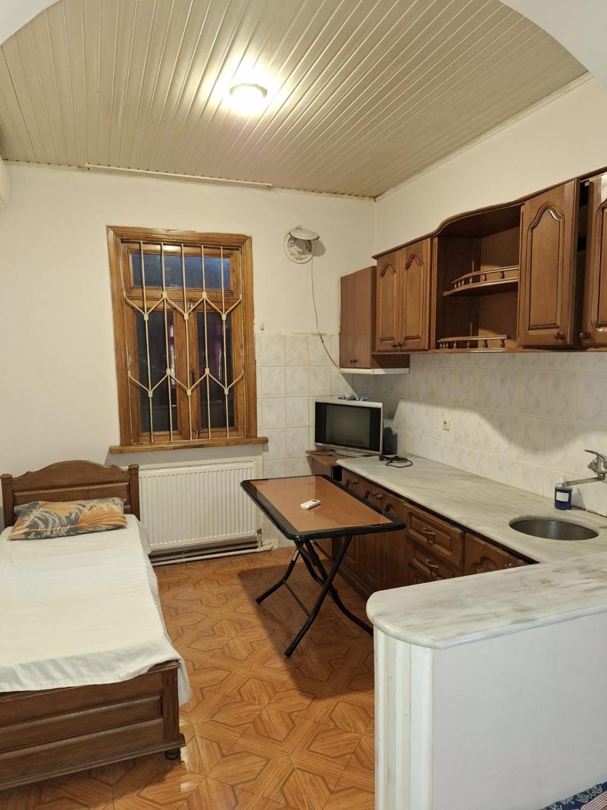 Nino And Ali Apartment Batumi Luaran gambar